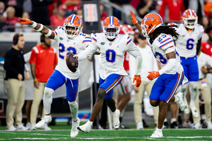 Safety Trey Dean (0) celebrates a turnover for Florida